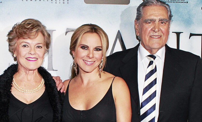 Kate del Castillo habla del amor en la celebración del 55 aniversario de boda de sus padres