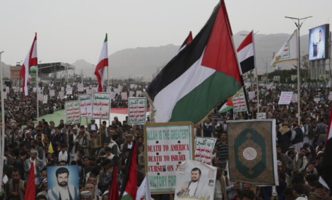 Bombardea Israel a rebeldes hutíes