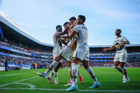 Keylor Navas debuta con un triunfo de Pumas sobre Querétaro