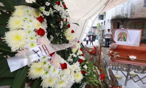 Despiden a las víctimas de accidente entre tren y autobús