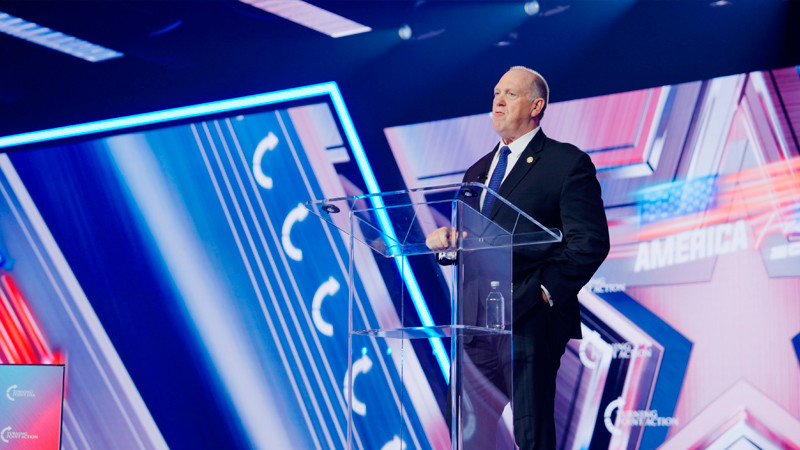 Trump enviará al “zar de la frontera” a Minnesota ante disturbios por segundo civil muerto