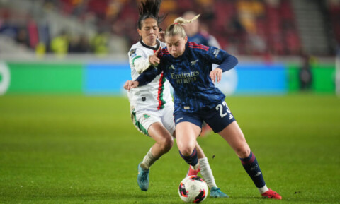 Solidez contra furia ofensiva en la final femenil