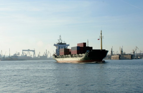 "La navegación hacia un futuro sostenible: la IMCO apunta a eliminar los gases tóxicos de la flota mercante"