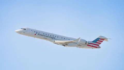 Poco probable que regulador de EU descertifique aeronaves fabricadas en Canadá