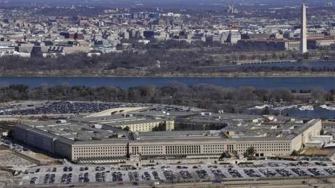 Pentágono presenta ultimátum a Anthropic con fecha límite este viernes: CBS